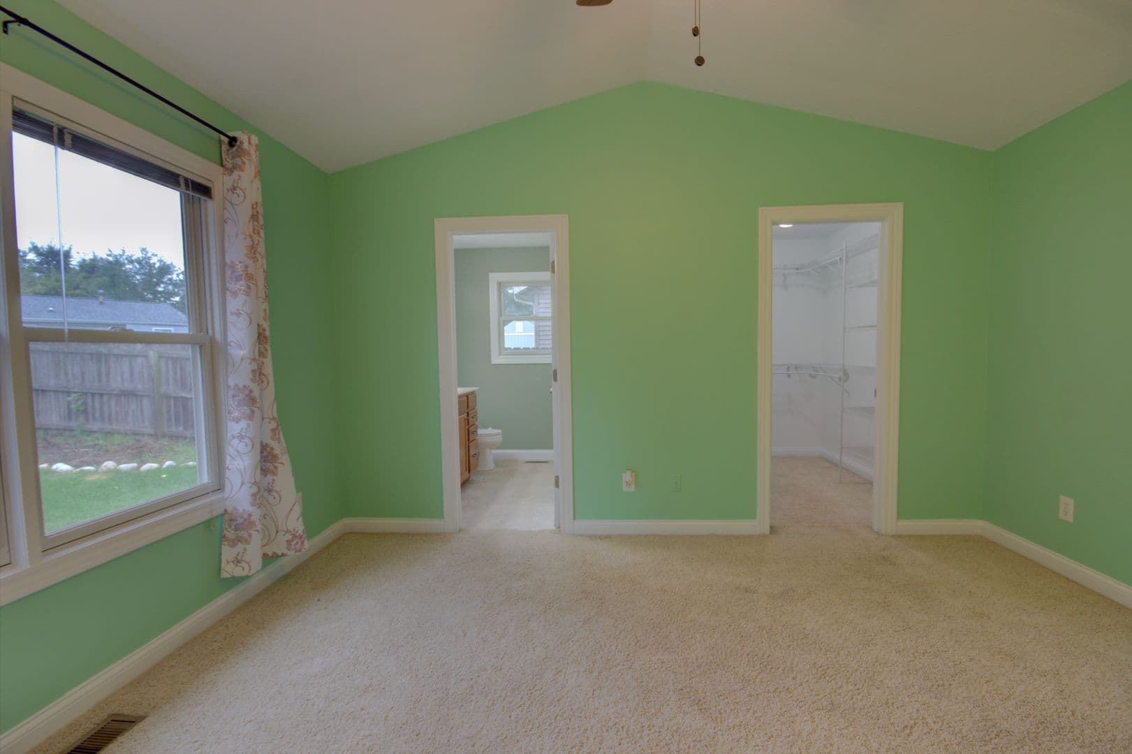 Davenport House: 2215 W 59th St