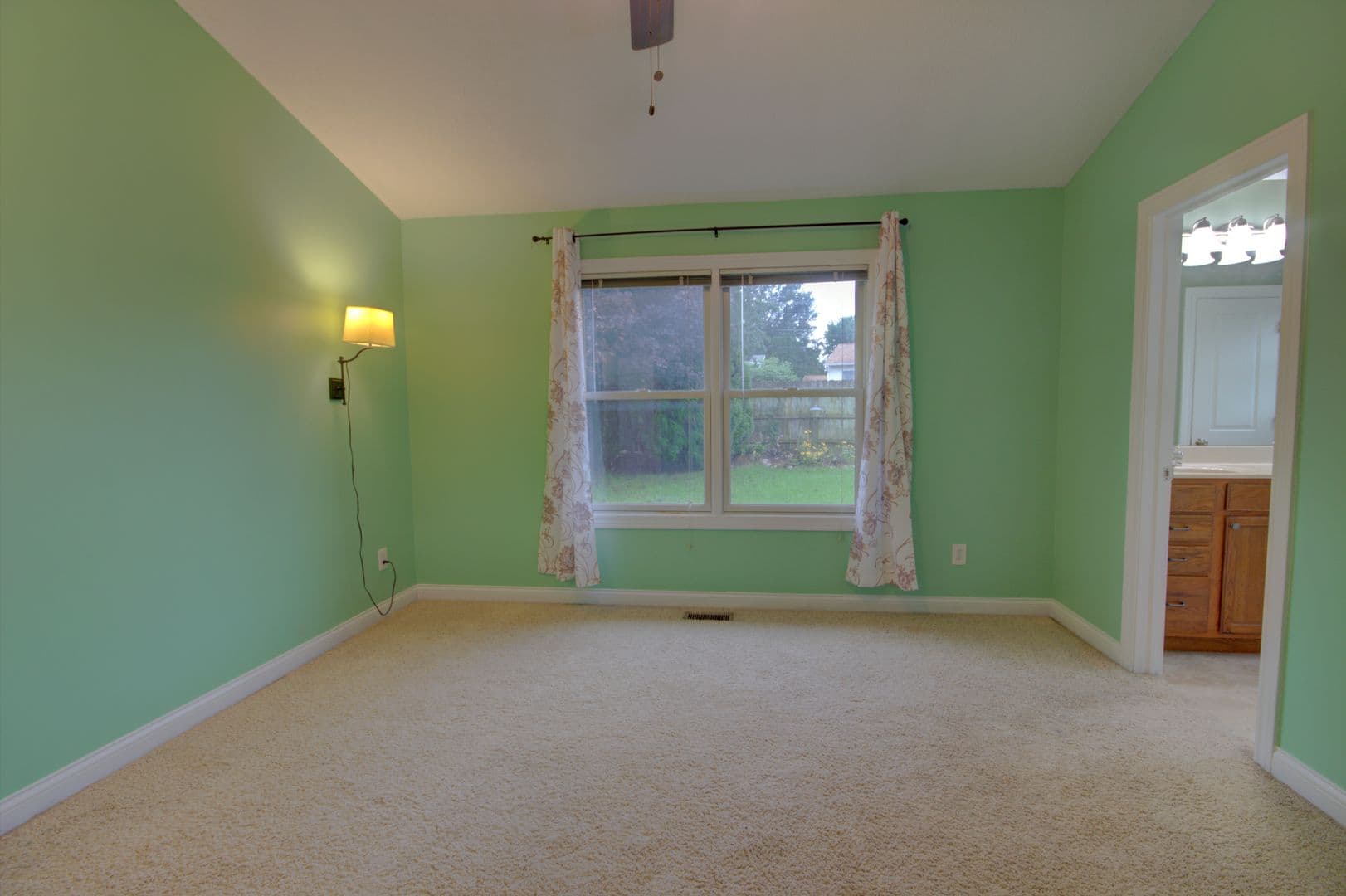 Davenport House: 2215 W 59th St