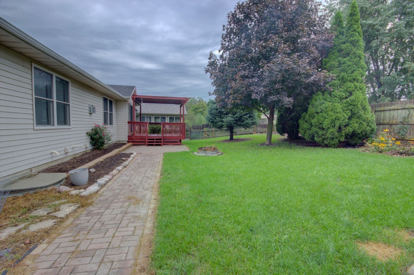 Davenport House: 2215 W 59th St