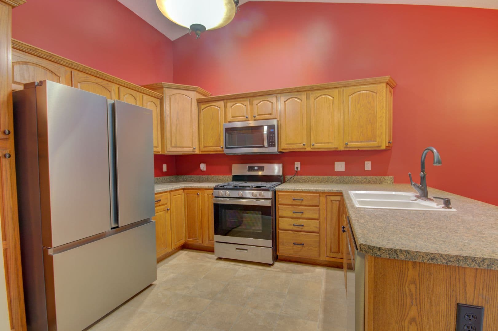 Davenport House: 2215 W 59th St