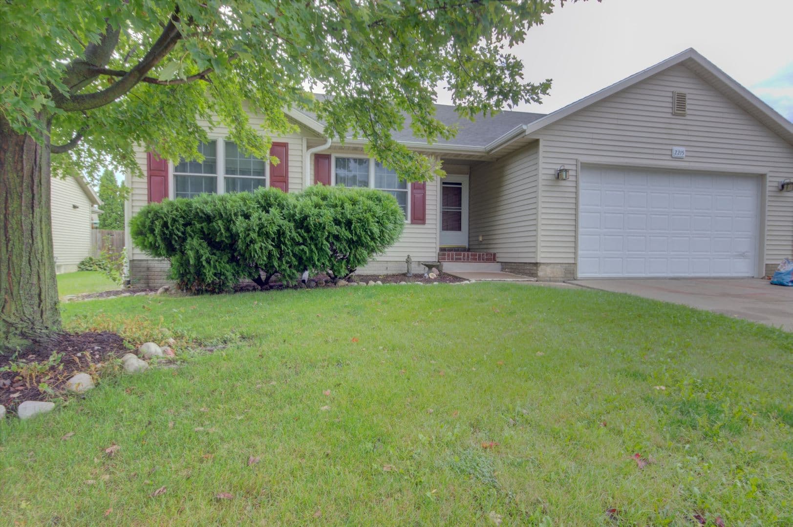 Davenport House: 2215 W 59th St
