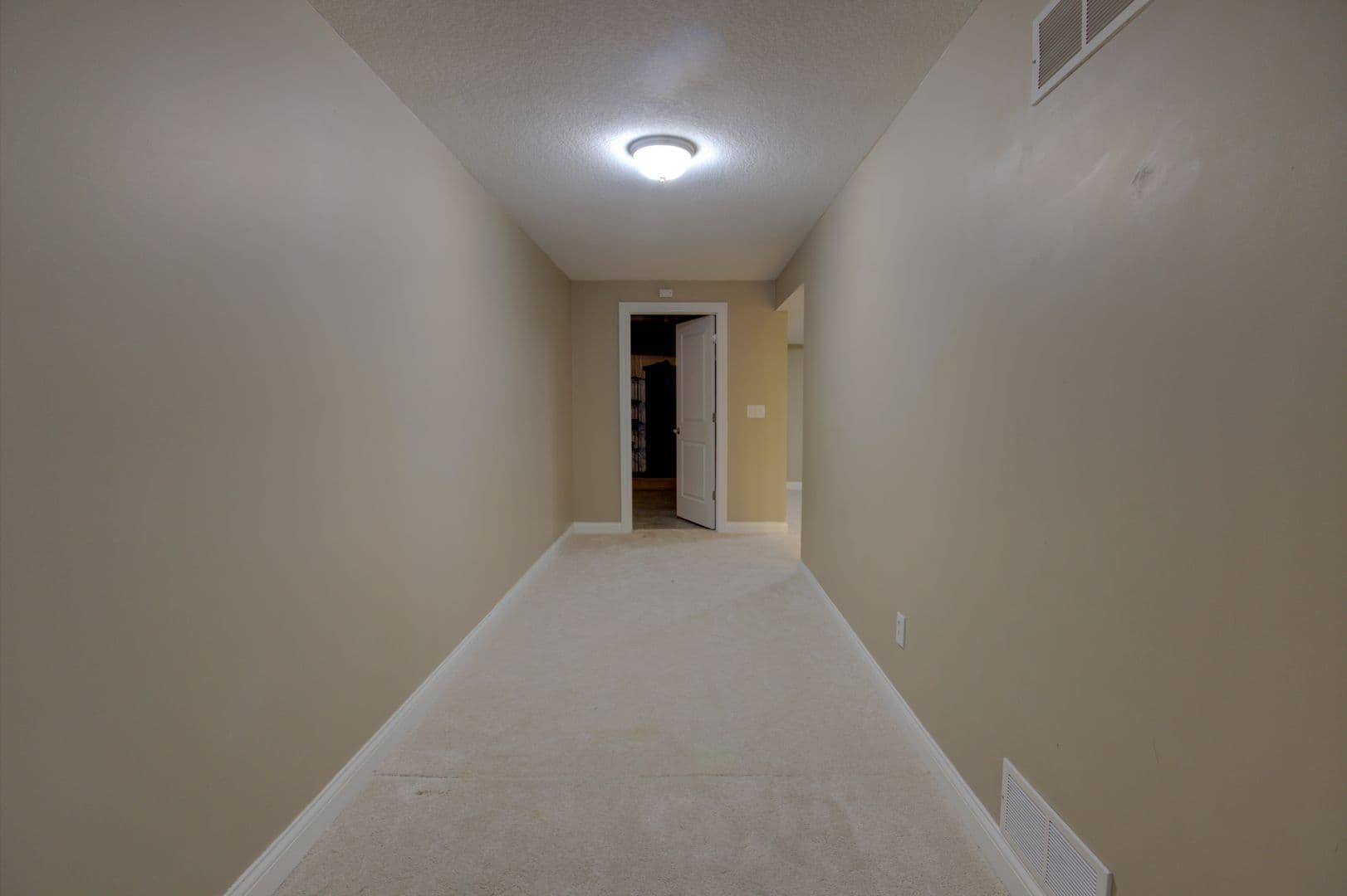 Davenport House: 2215 W 59th St