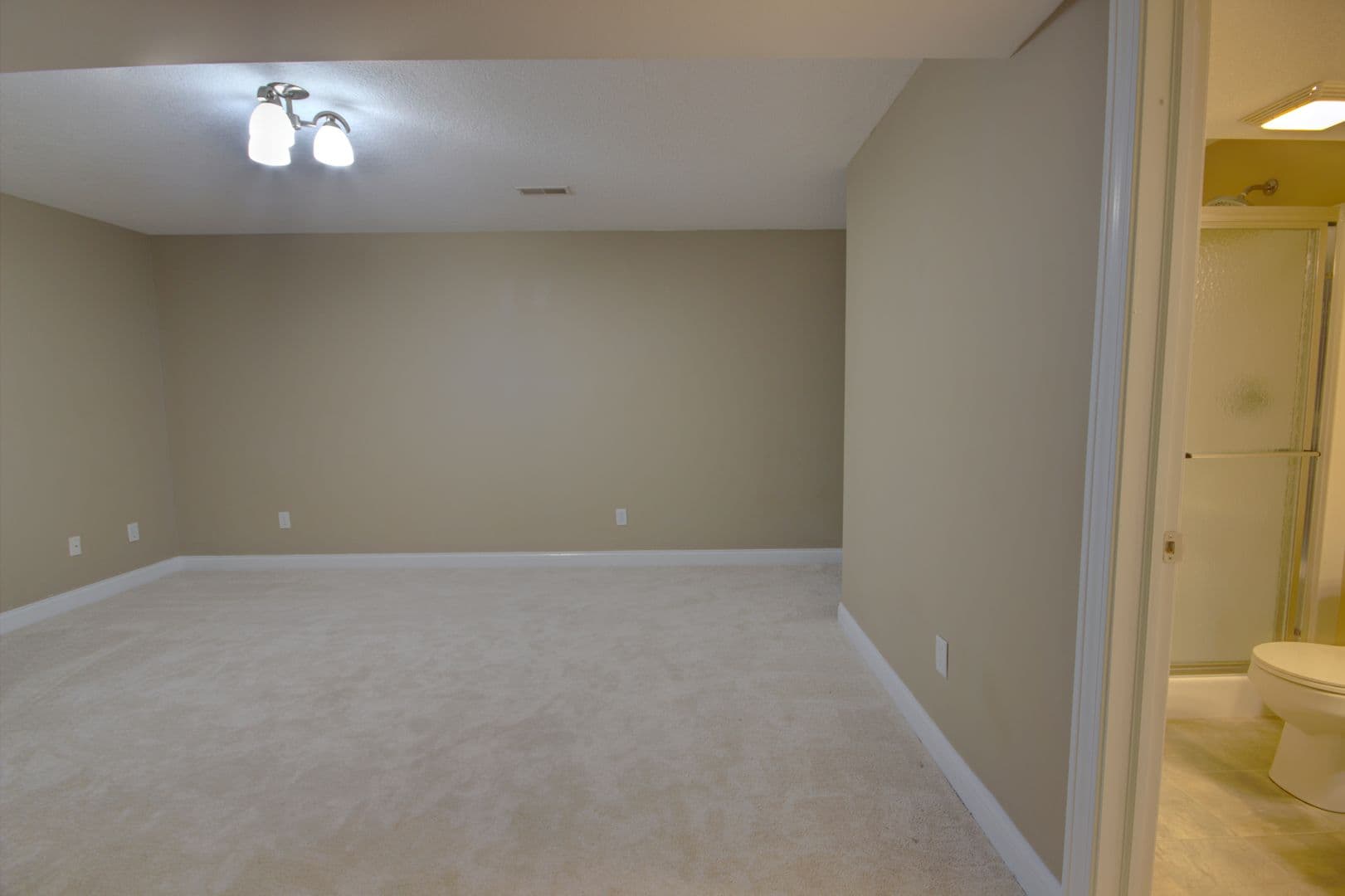 Davenport House: 2215 W 59th St