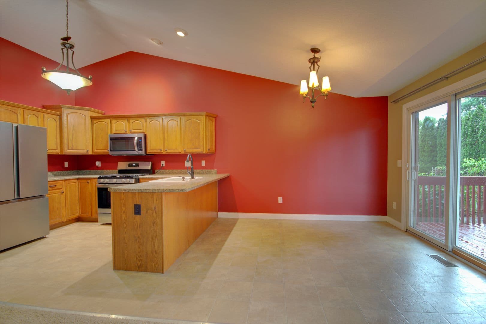 Davenport House: 2215 W 59th St