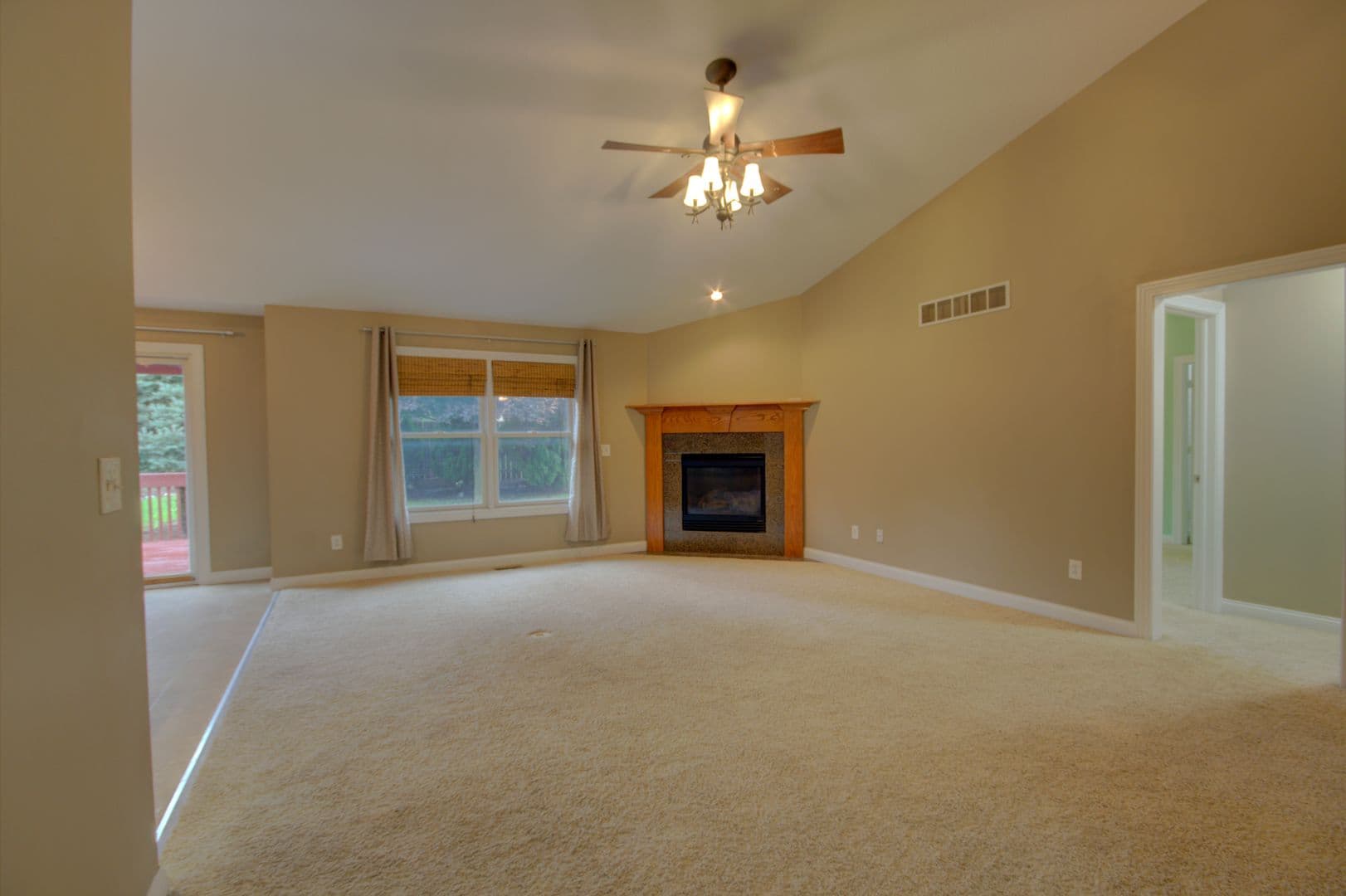 Davenport House: 2215 W 59th St