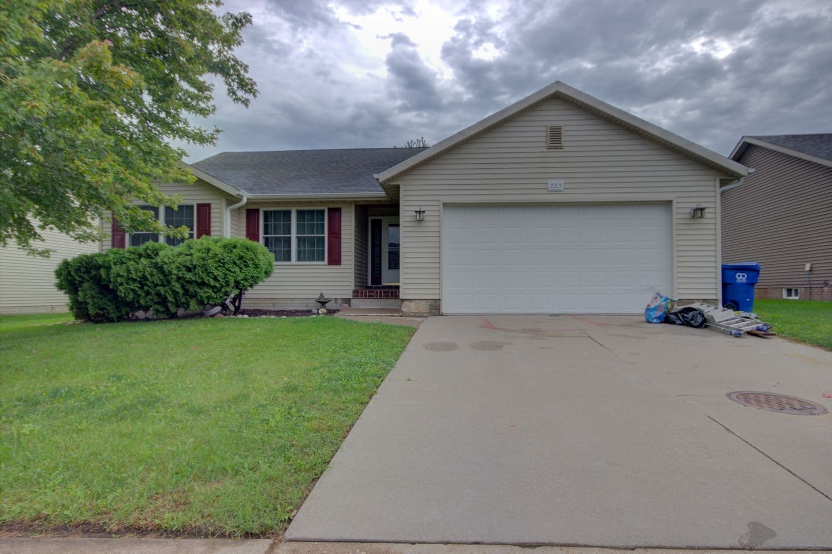 Davenport House: 2215 W 59th St