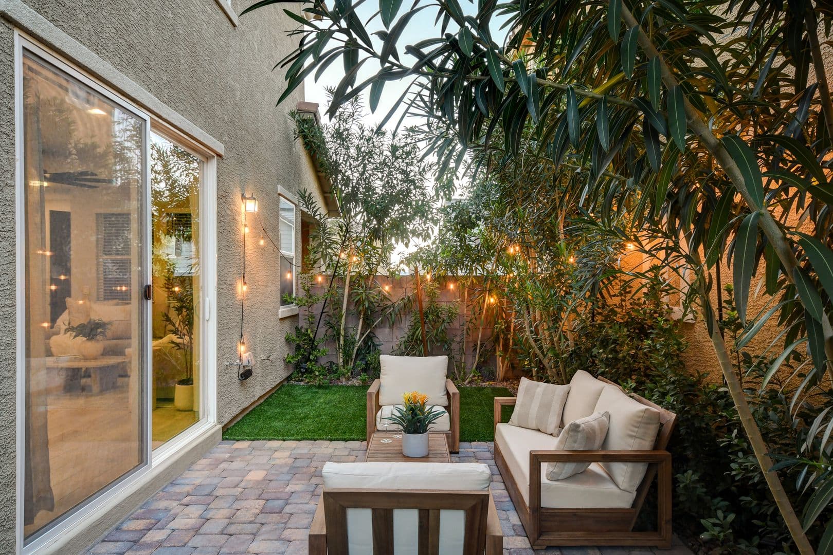 Henderson House: 3568 Anastagio Lane