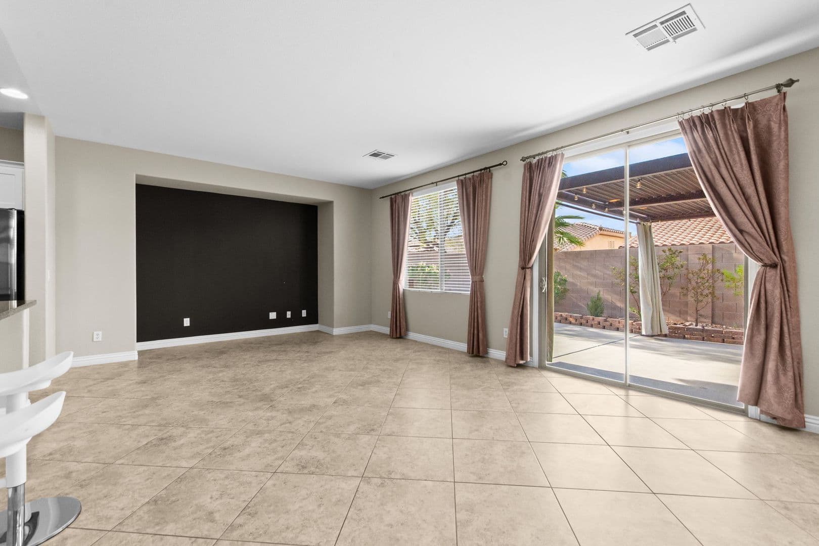 Las Vegas House: 7568 Stray Horse Ave