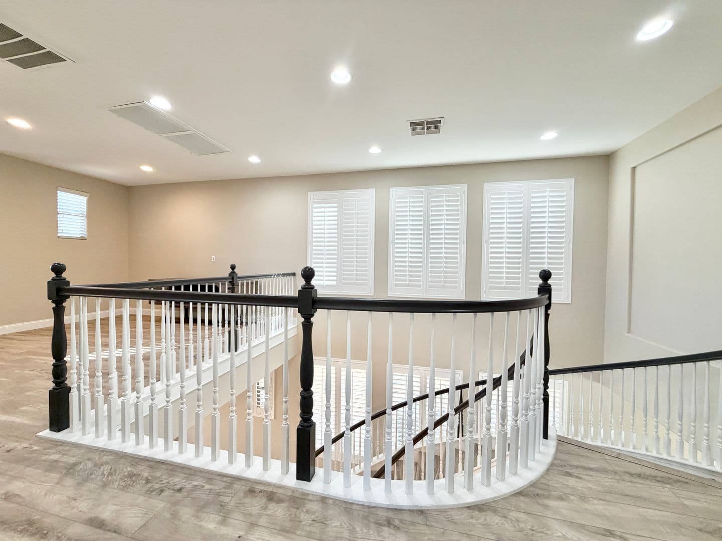 Henderson House: 927 Via Canale Drive