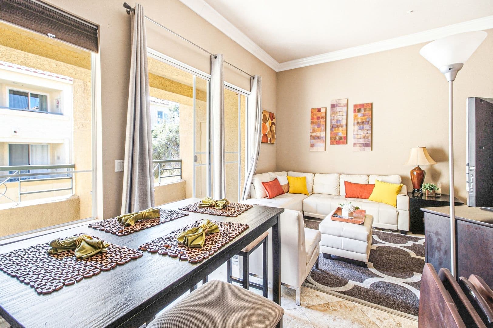 Las Vegas House: 210 E Flamingo Rd #330