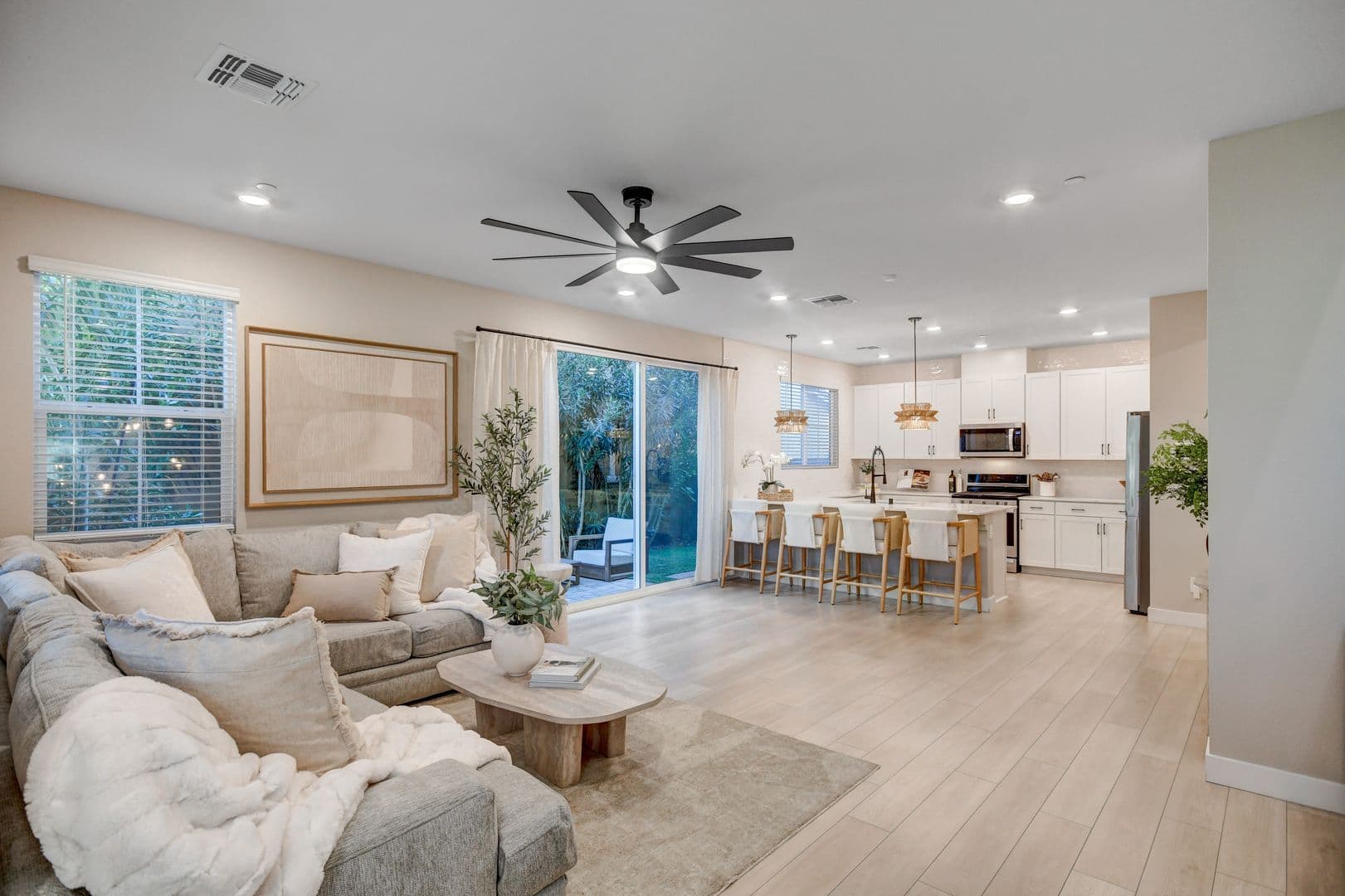 Henderson House: 3568 Anastagio Lane