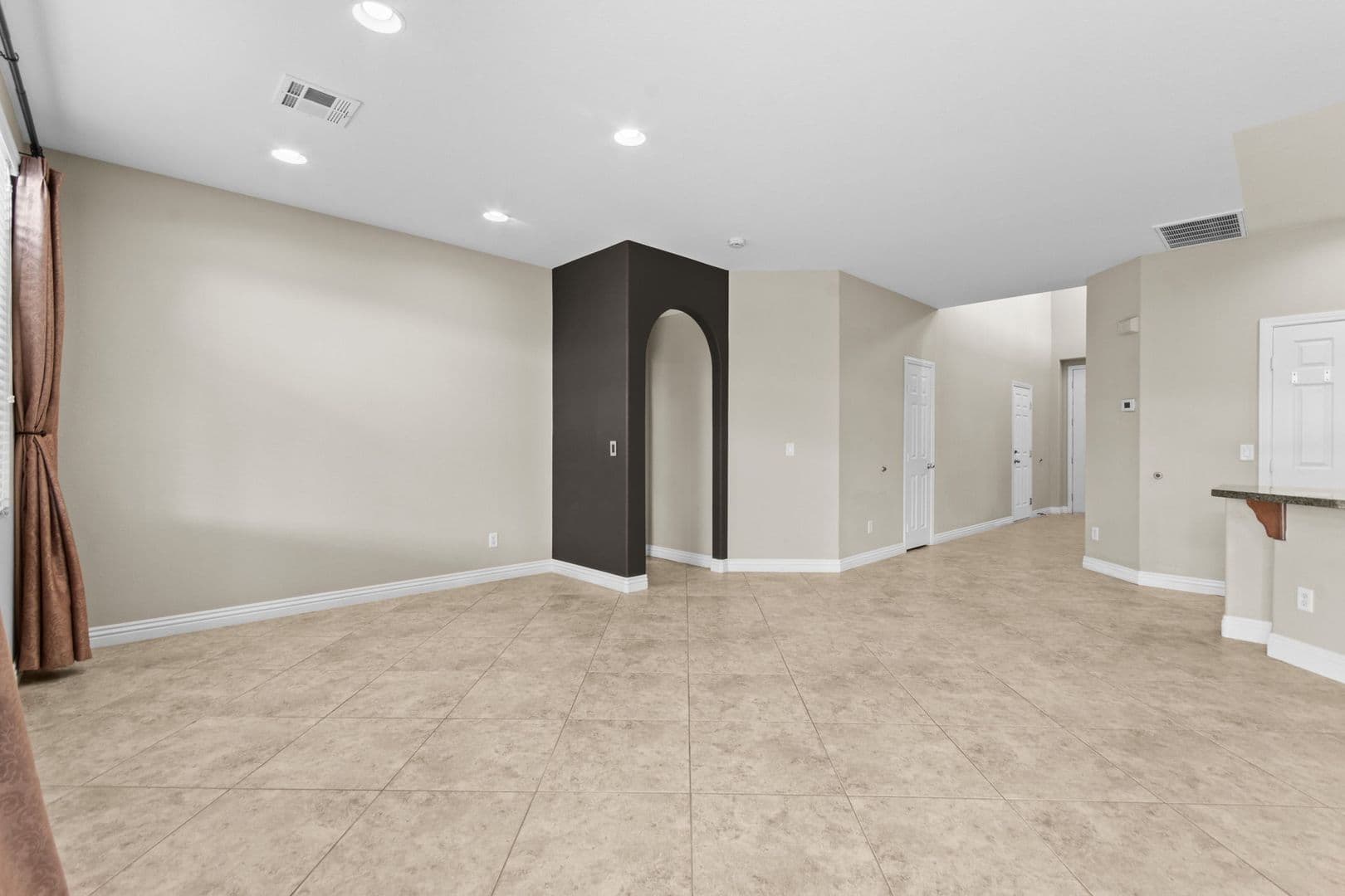Las Vegas House: 7568 Stray Horse Ave