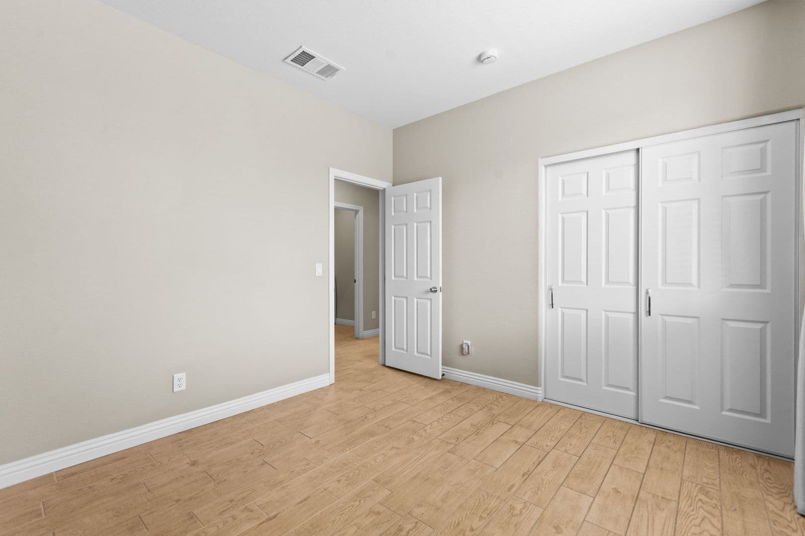 Las Vegas House: 7568 Stray Horse Ave