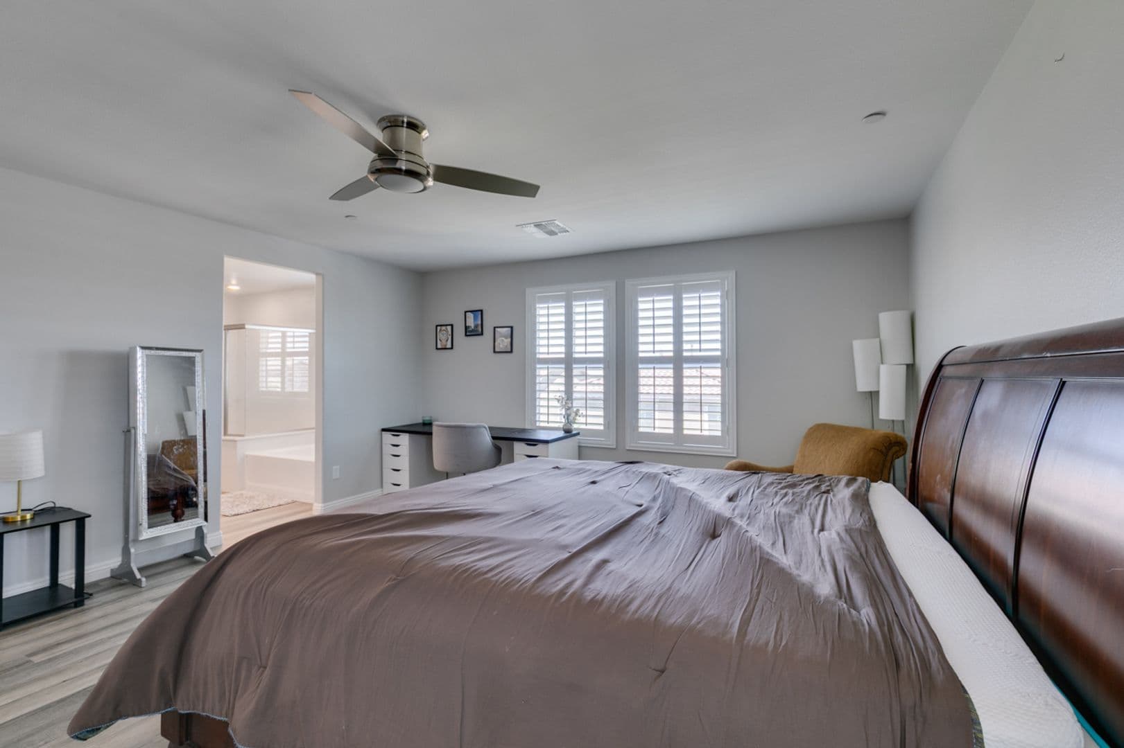 Henderson House: 3496 Calentina Ave