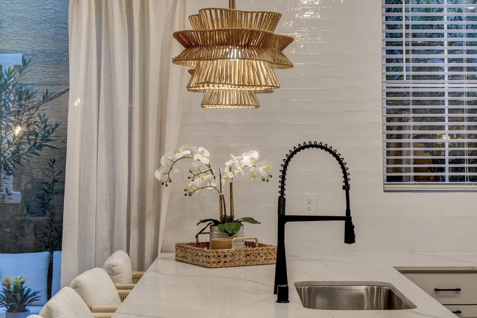 Henderson House: 3568 Anastagio Lane