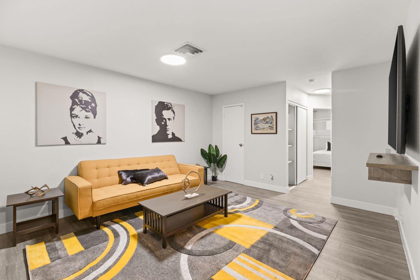 Las Vegas House: 615 S 10th St Unit B