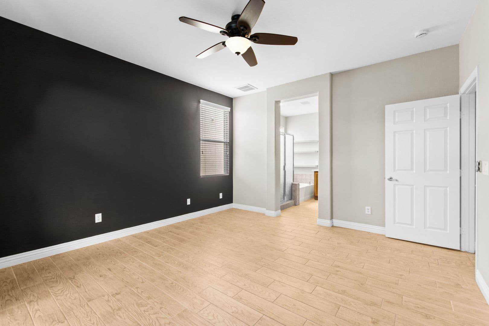 Las Vegas House: 7568 Stray Horse Ave