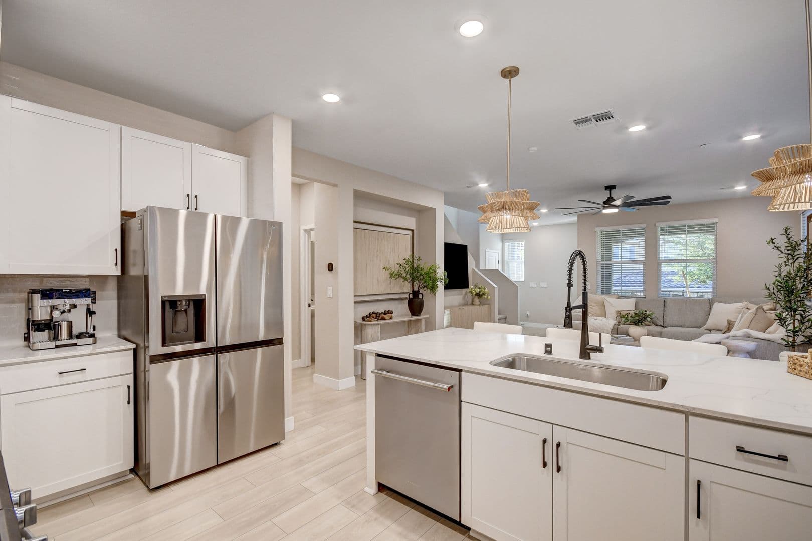 Henderson House: 3568 Anastagio Lane