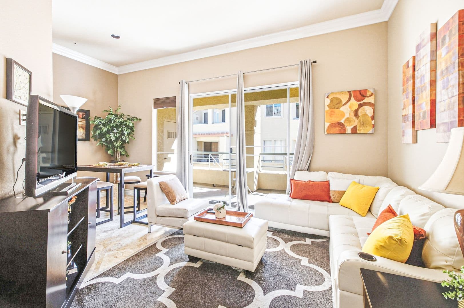 Las Vegas House: 210 E Flamingo Rd #330