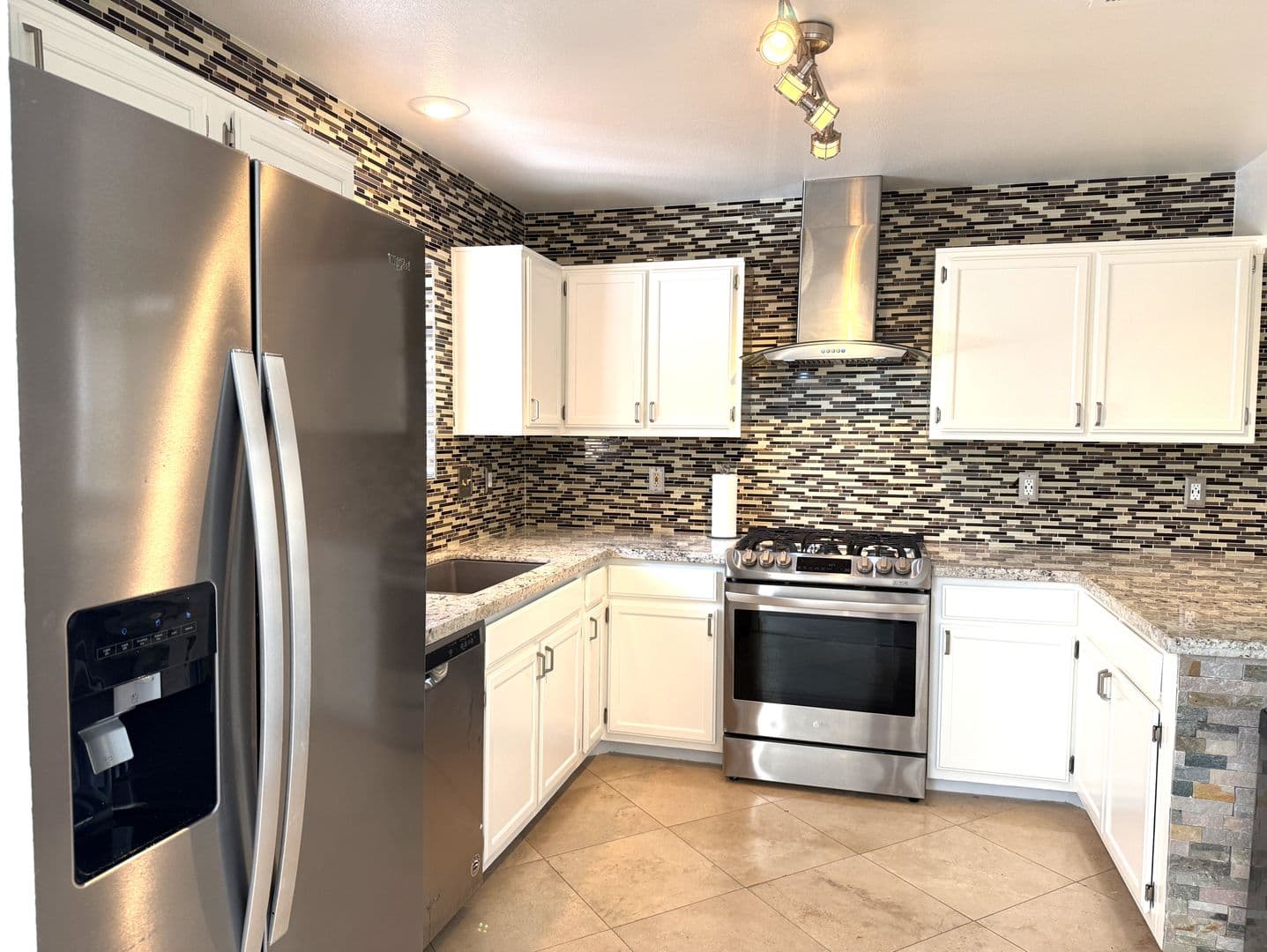 Las Vegas House: 433 Jubilation Drive