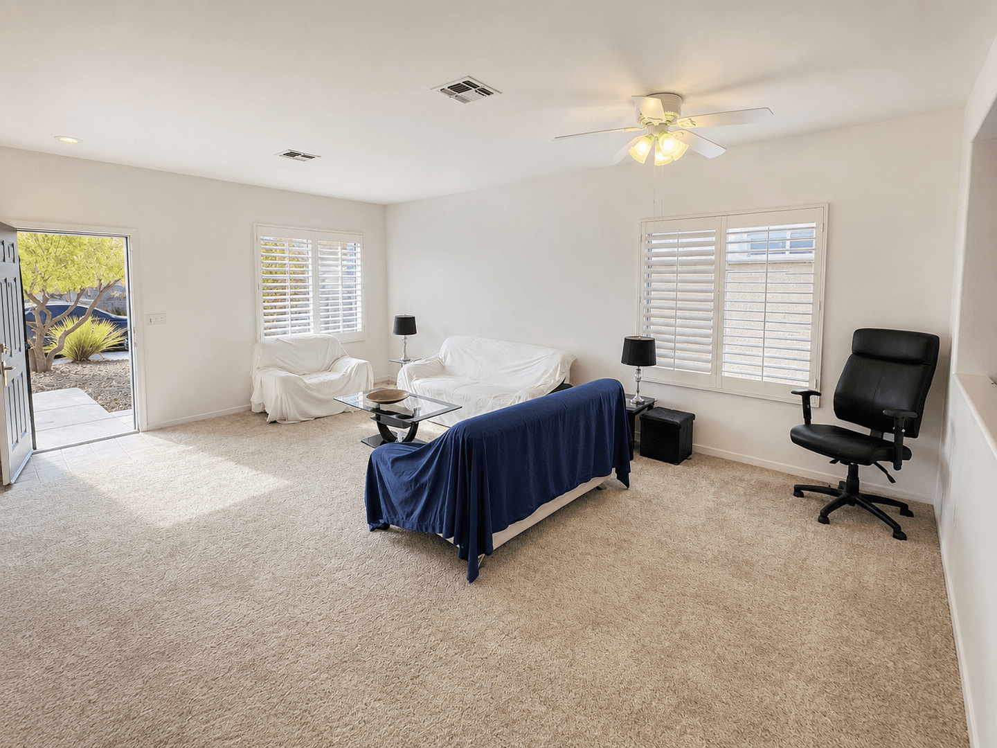 Henderson House: 1935 Valley Center Dr