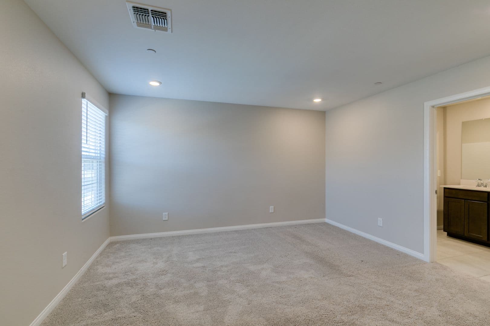 Henderson House: 2604 Ercolano St