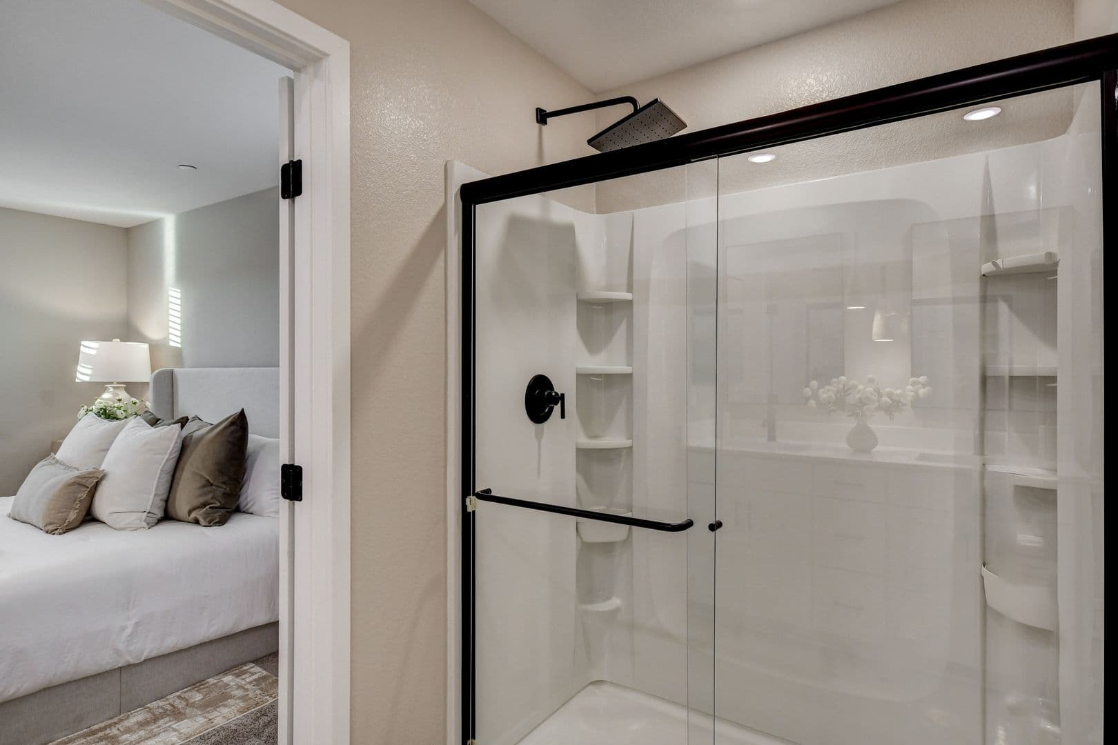 Henderson House: 3568 Anastagio Lane