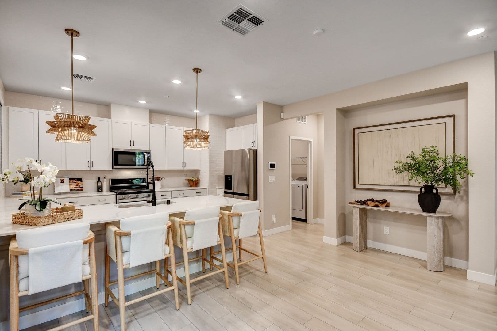 Henderson House: 3568 Anastagio Lane
