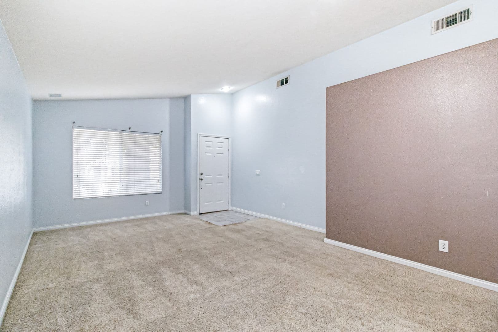 Henderson House: 2407 Worchester Rd