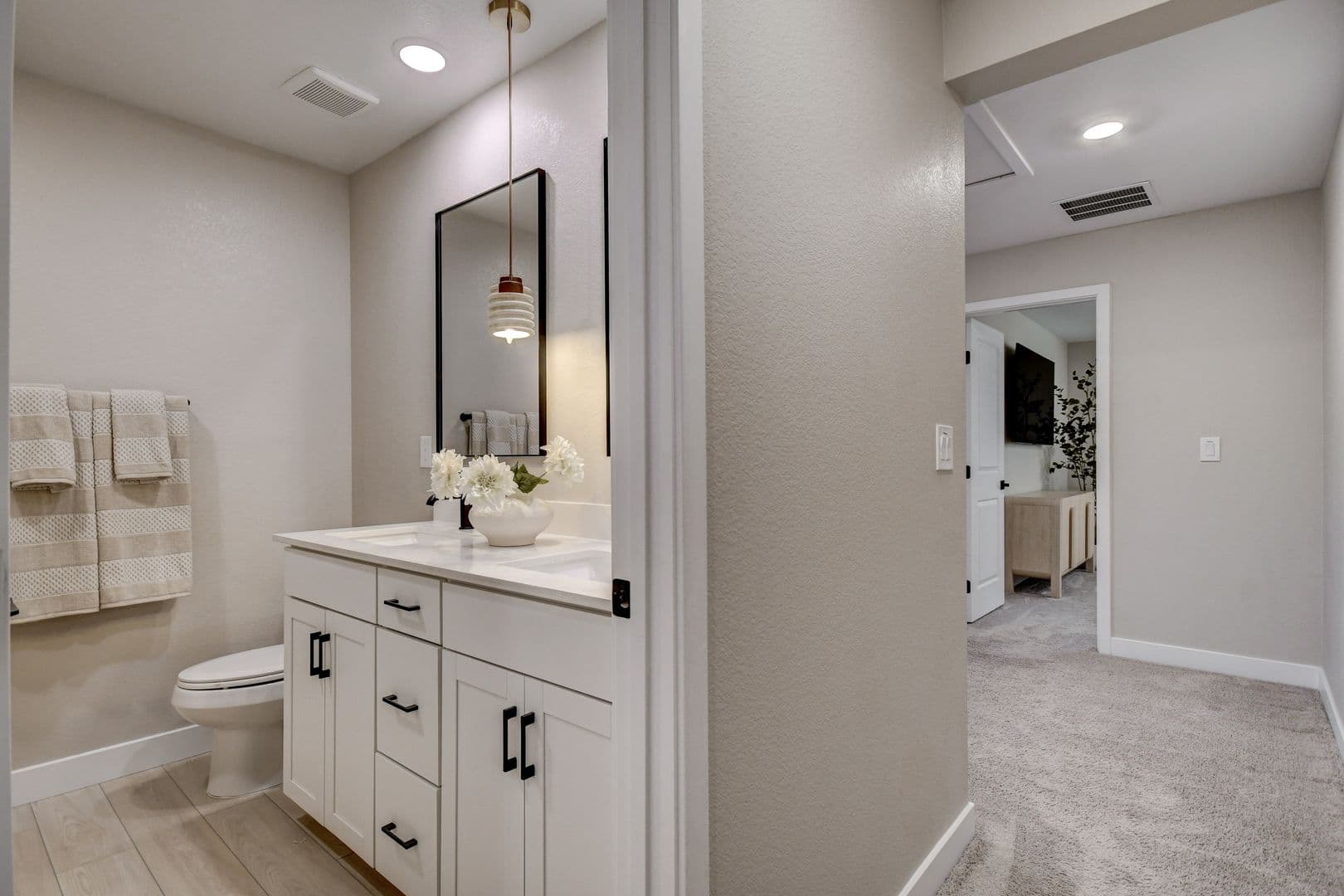 Henderson House: 3568 Anastagio Lane