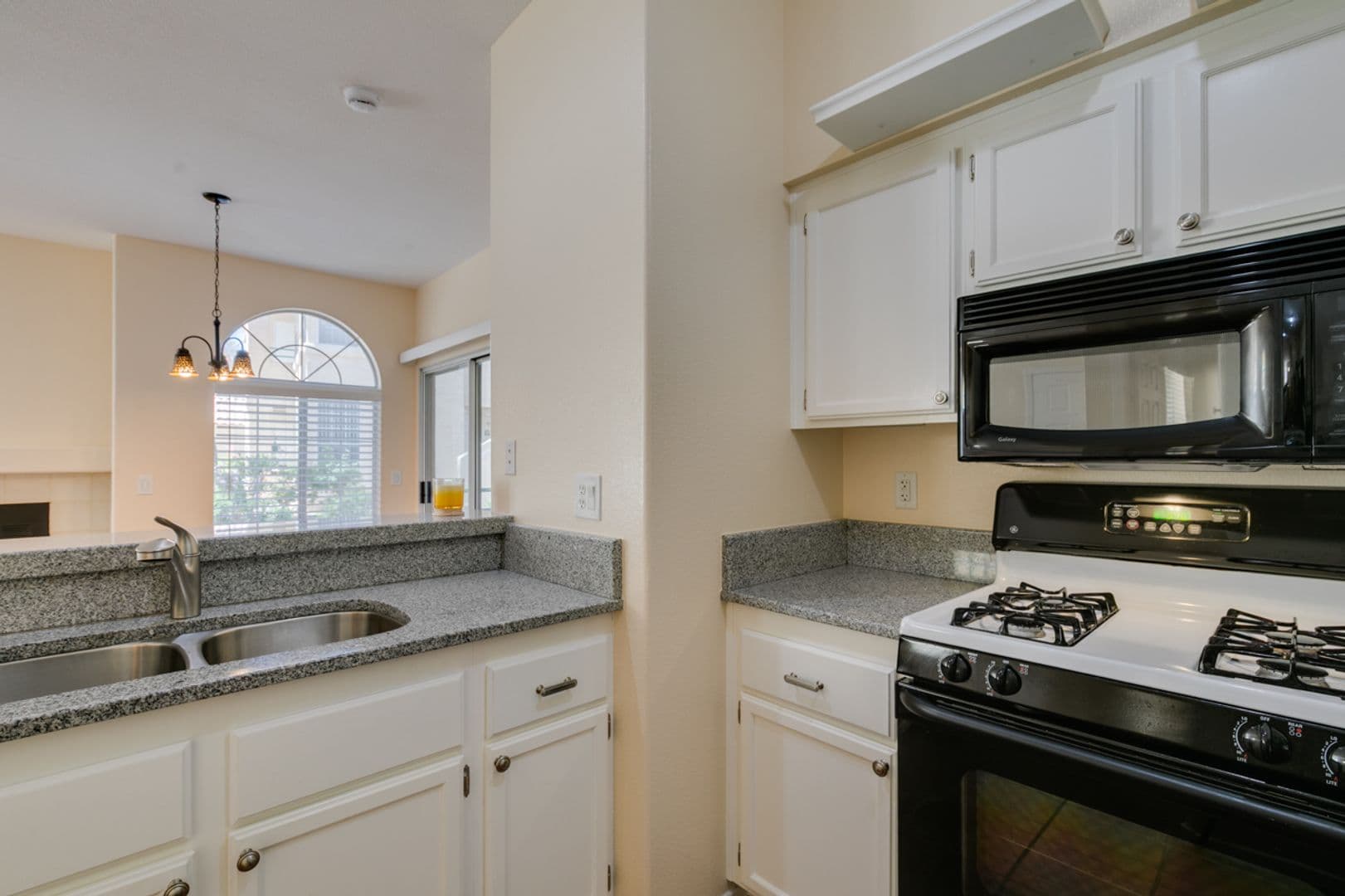 Henderson House: 2251 Wigwam Pkwy #1016