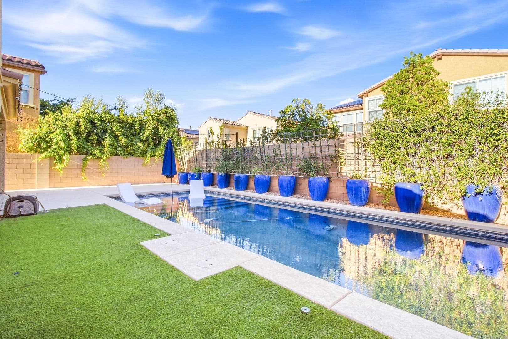 Henderson House: 2182 Trivero St