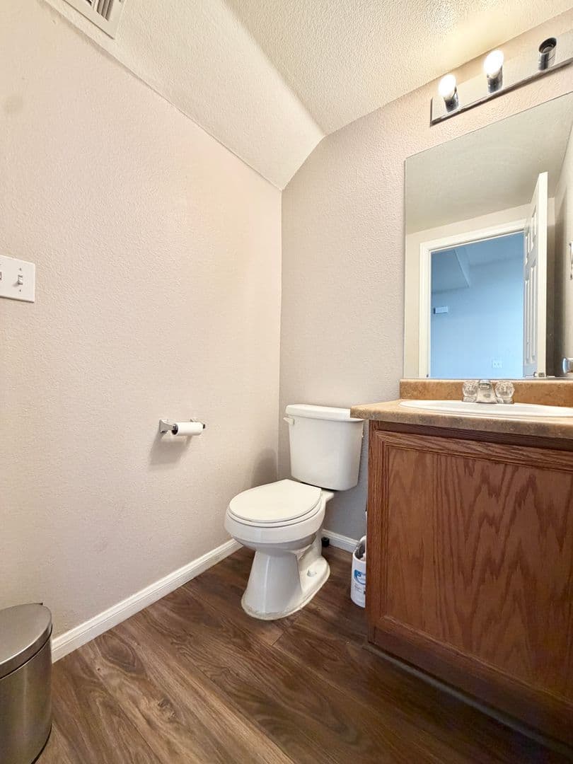 Henderson Townhome: 62 Blue Beak Way