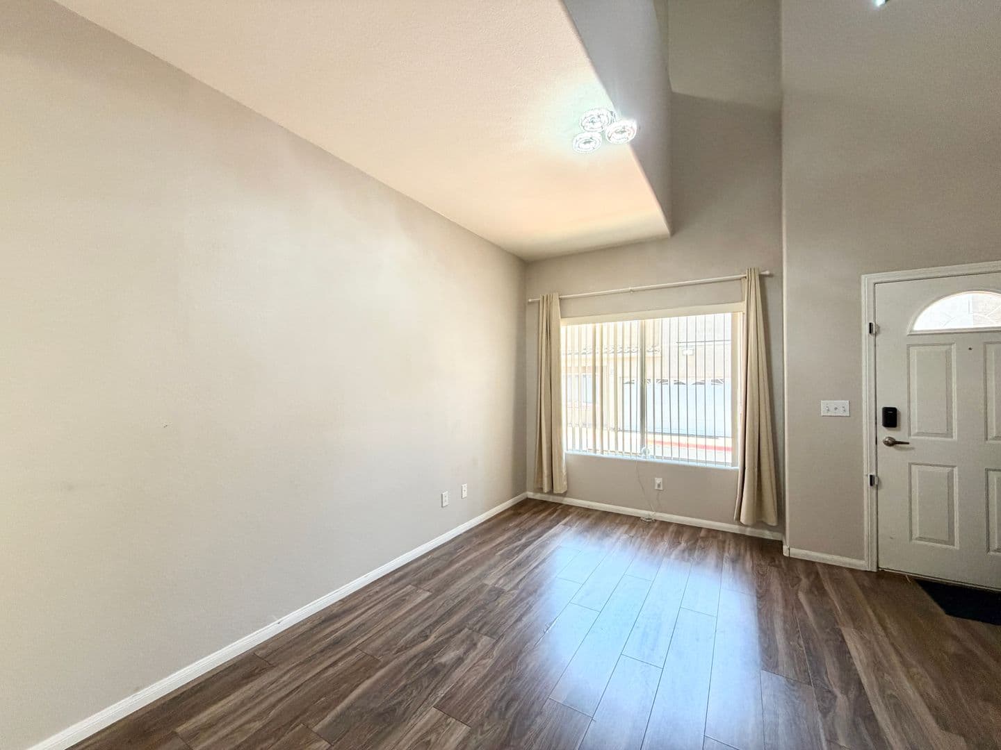 Henderson Townhome: 62 Blue Beak Way