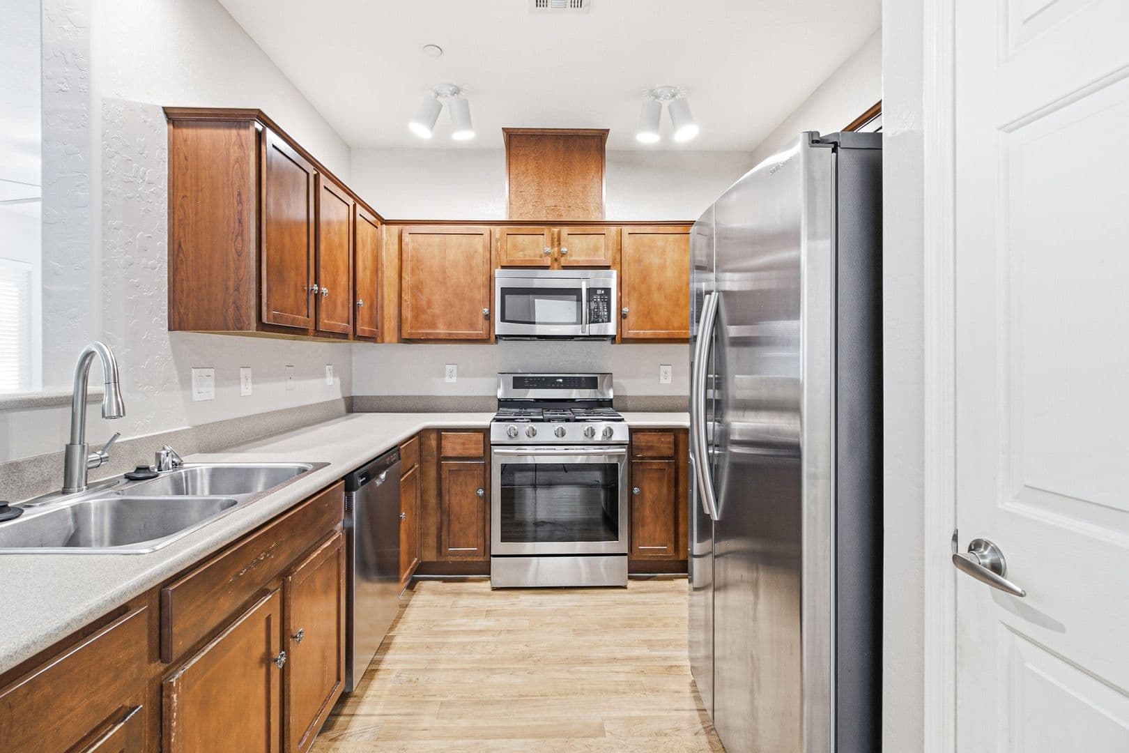 Las Vegas House: 6868 Sky Pointe Dr