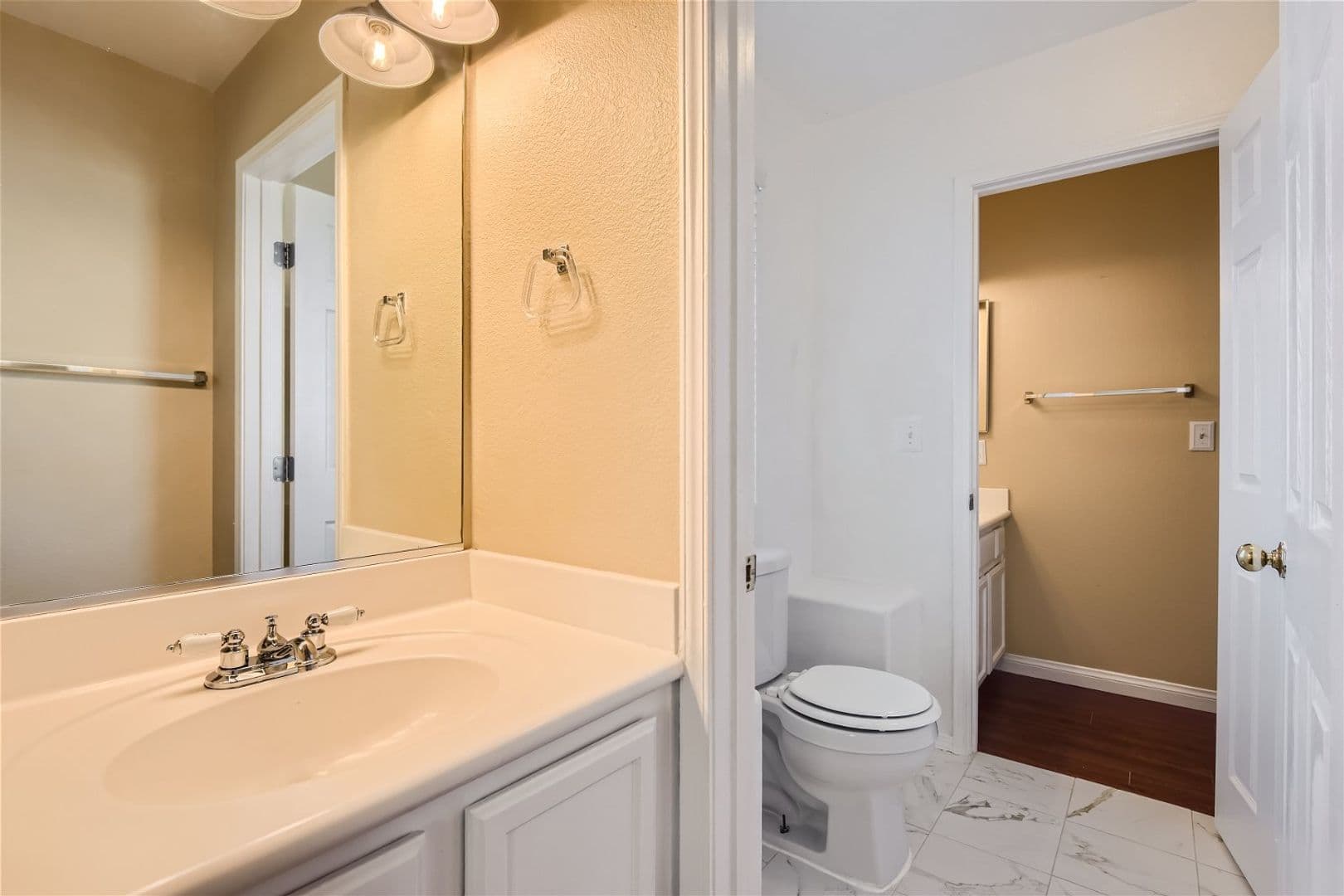 LAS VEGAS House: 9379 MALAYA GARNET CT.