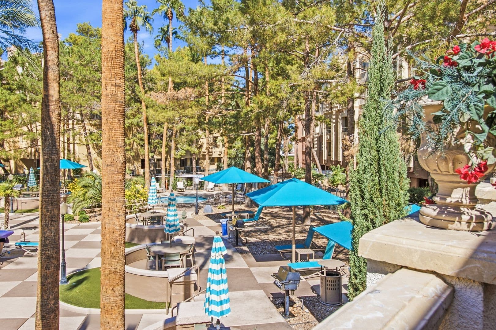 Las Vegas House: 210 E Flamingo Rd #330