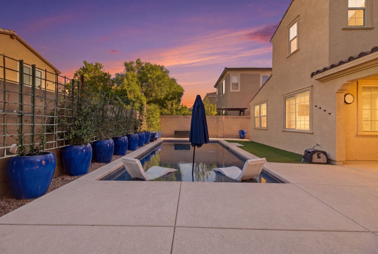 Henderson House: 2182 Trivero St