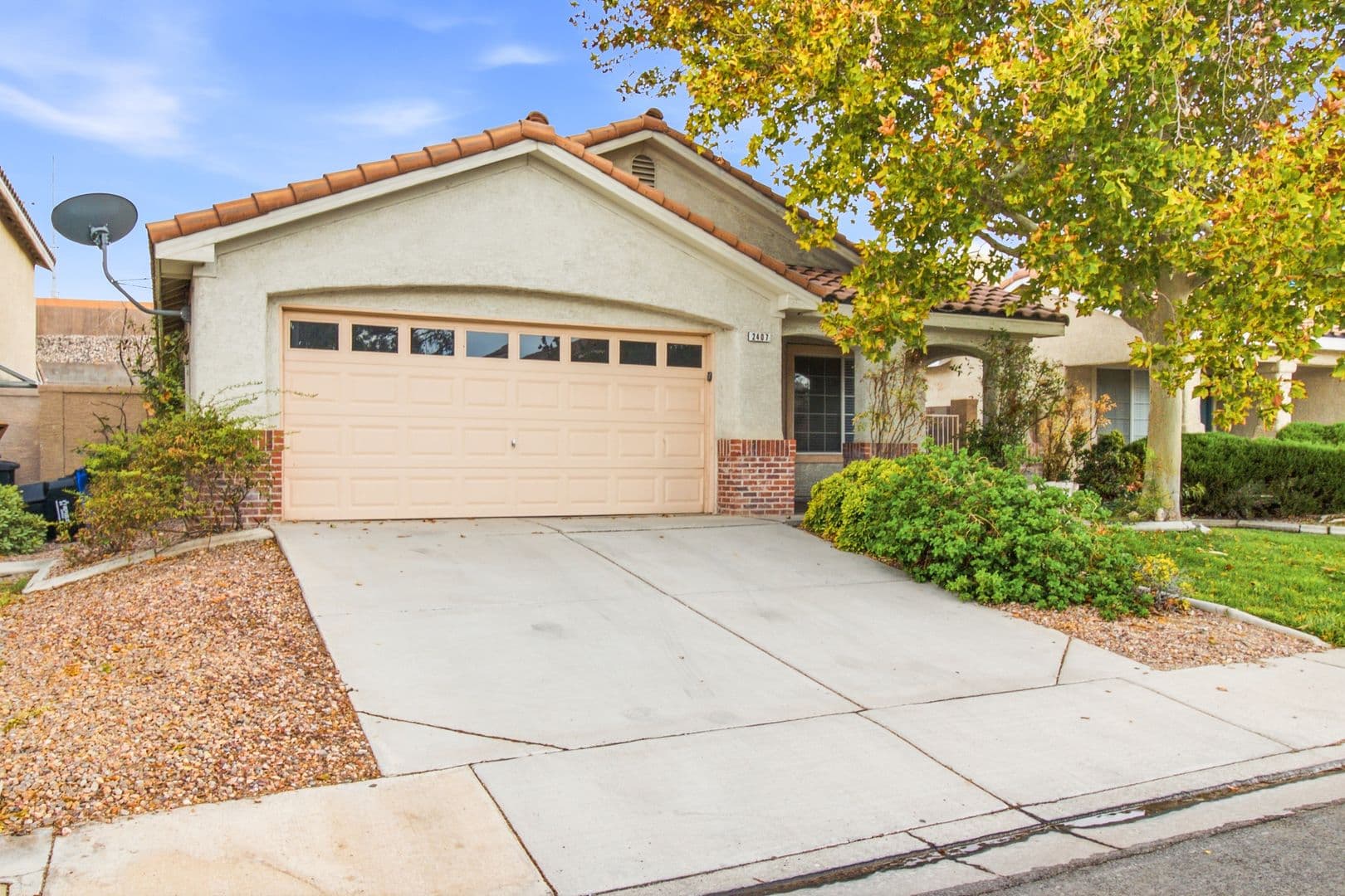 Henderson House: 2407 Worchester Rd