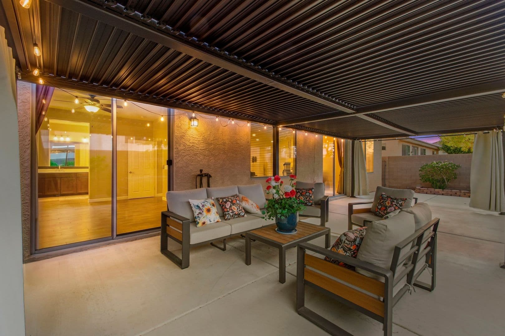 Las Vegas House: 7568 Stray Horse Ave