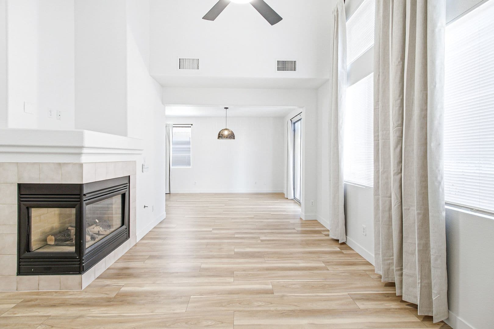 Henderson House: 2760 Saigon Dr