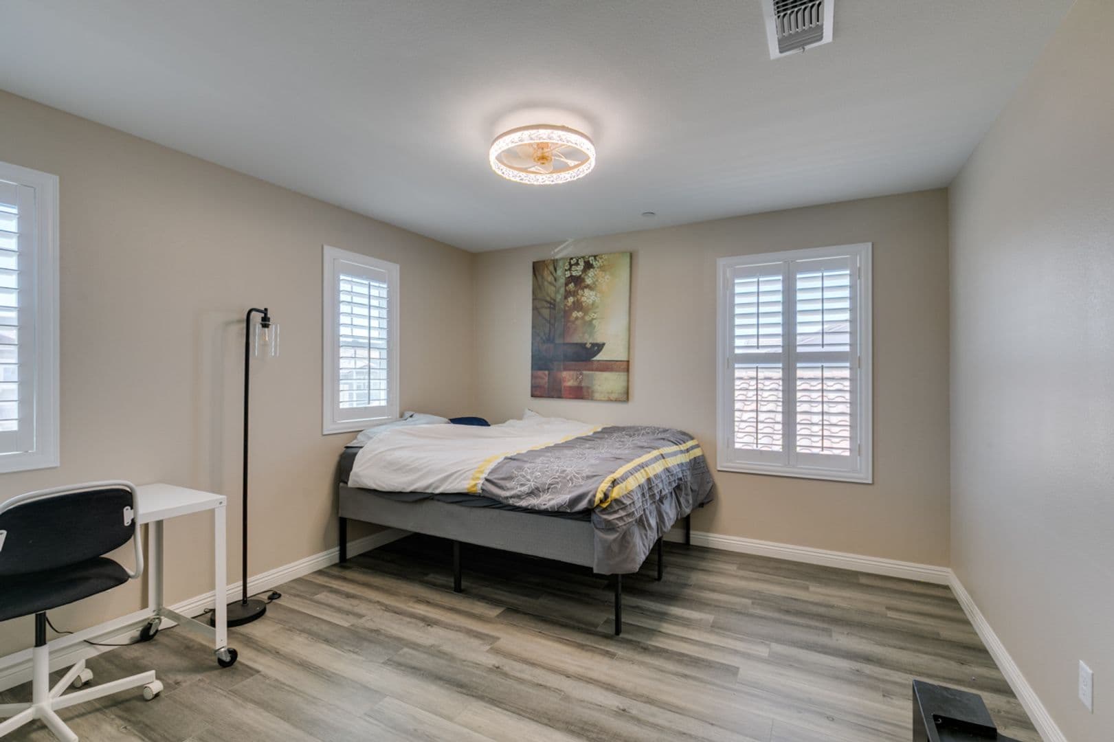 Henderson House: 3496 Calentina Ave