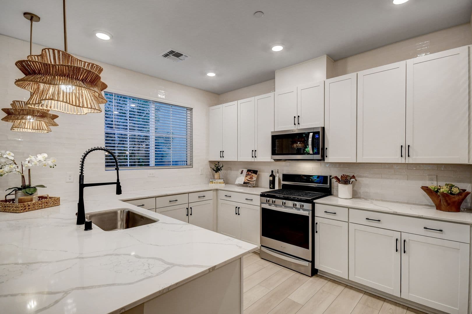 Henderson House: 3568 Anastagio Lane