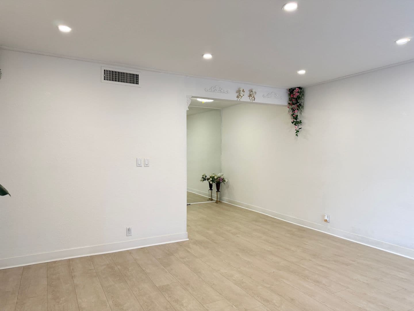 Las Vegas Condo: 575 S. Royal Crest Circle