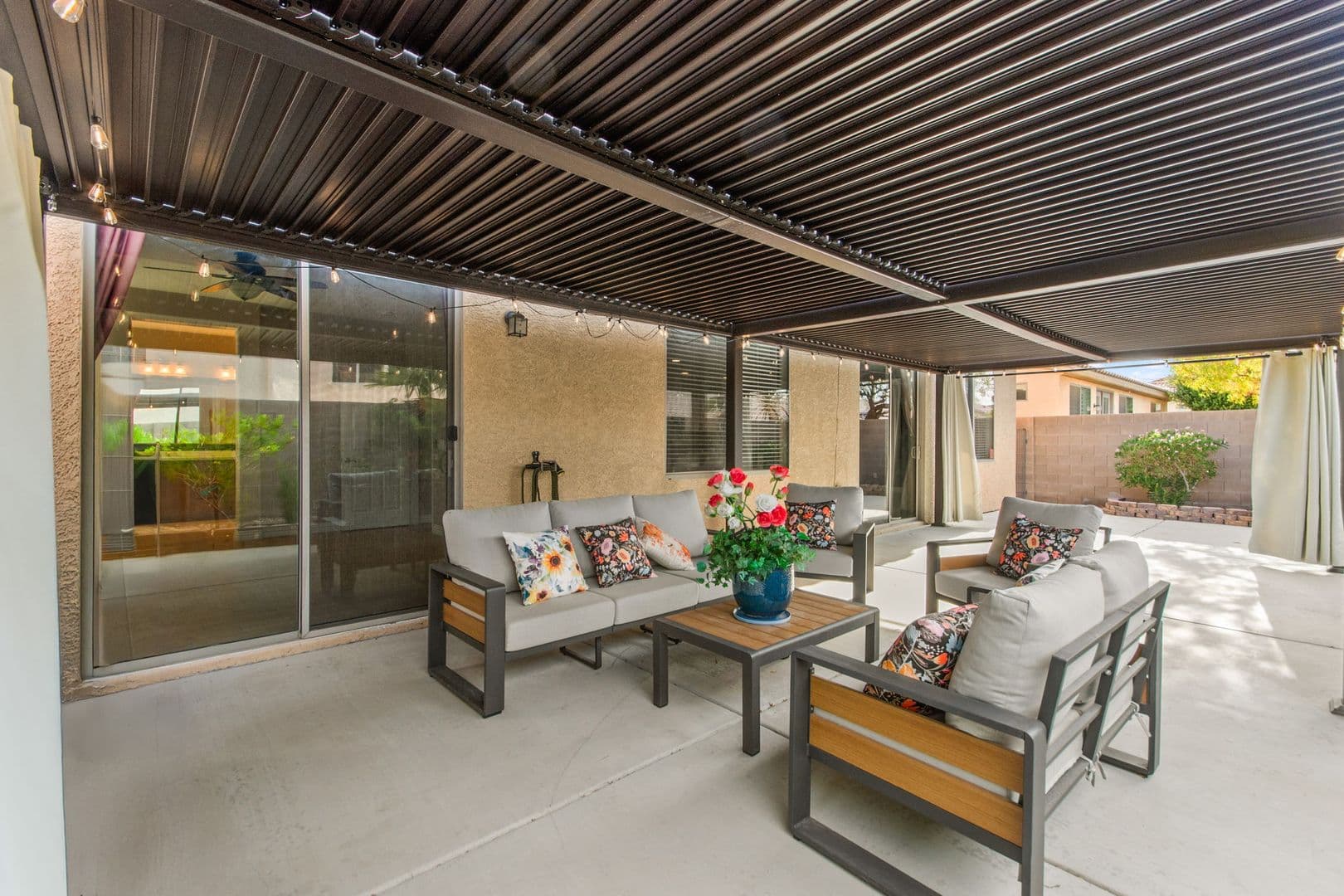 Las Vegas House: 7568 Stray Horse Ave