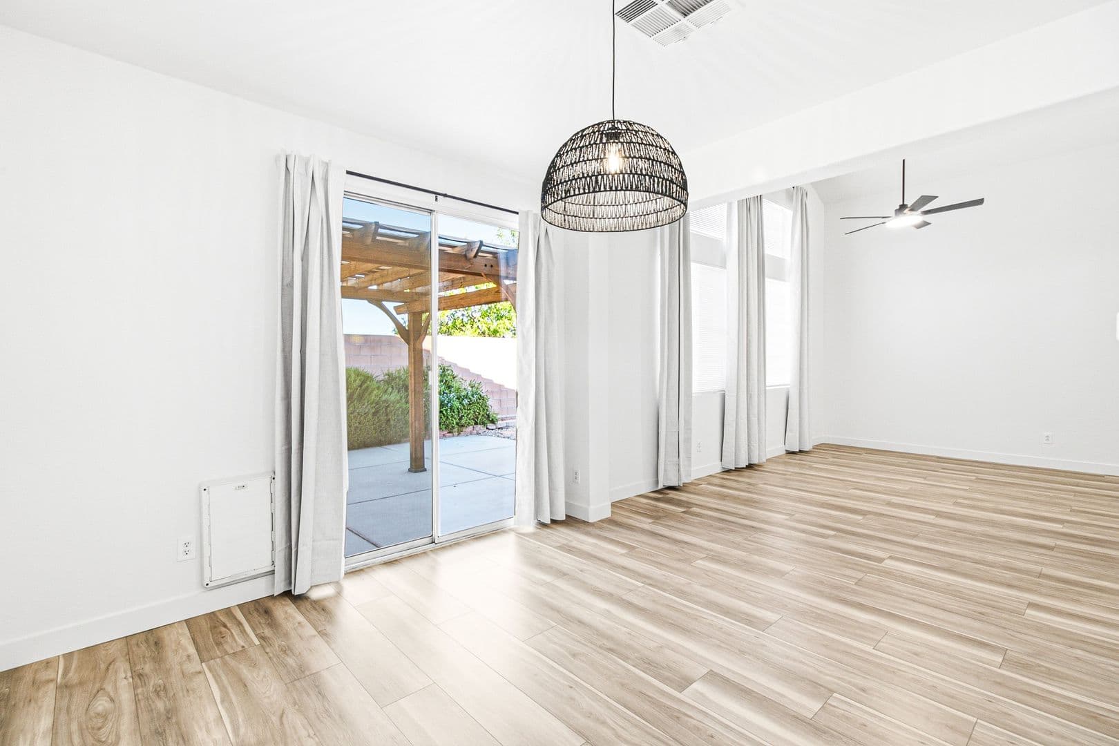 Henderson House: 2760 Saigon Dr