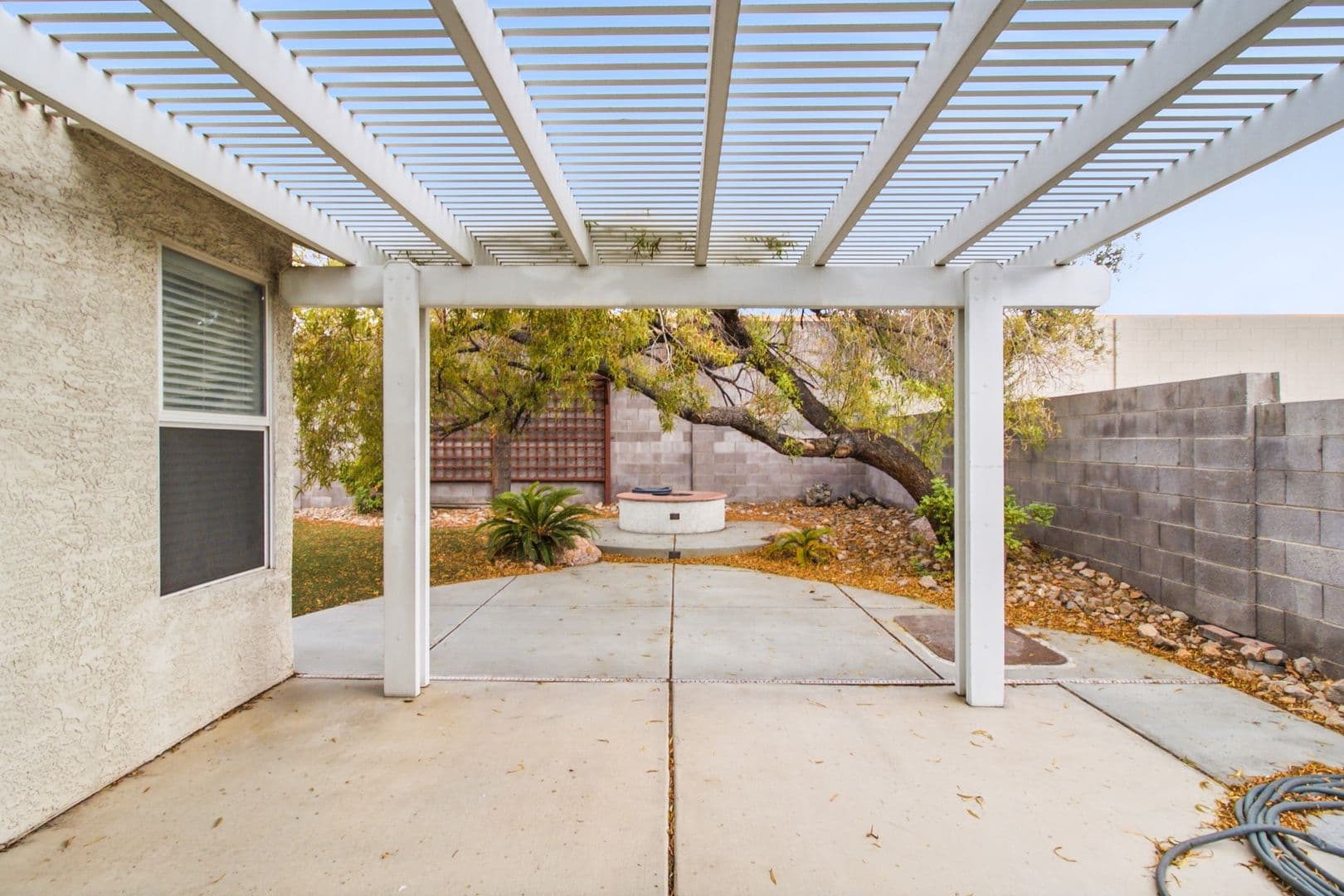 Henderson House: 2407 Worchester Rd