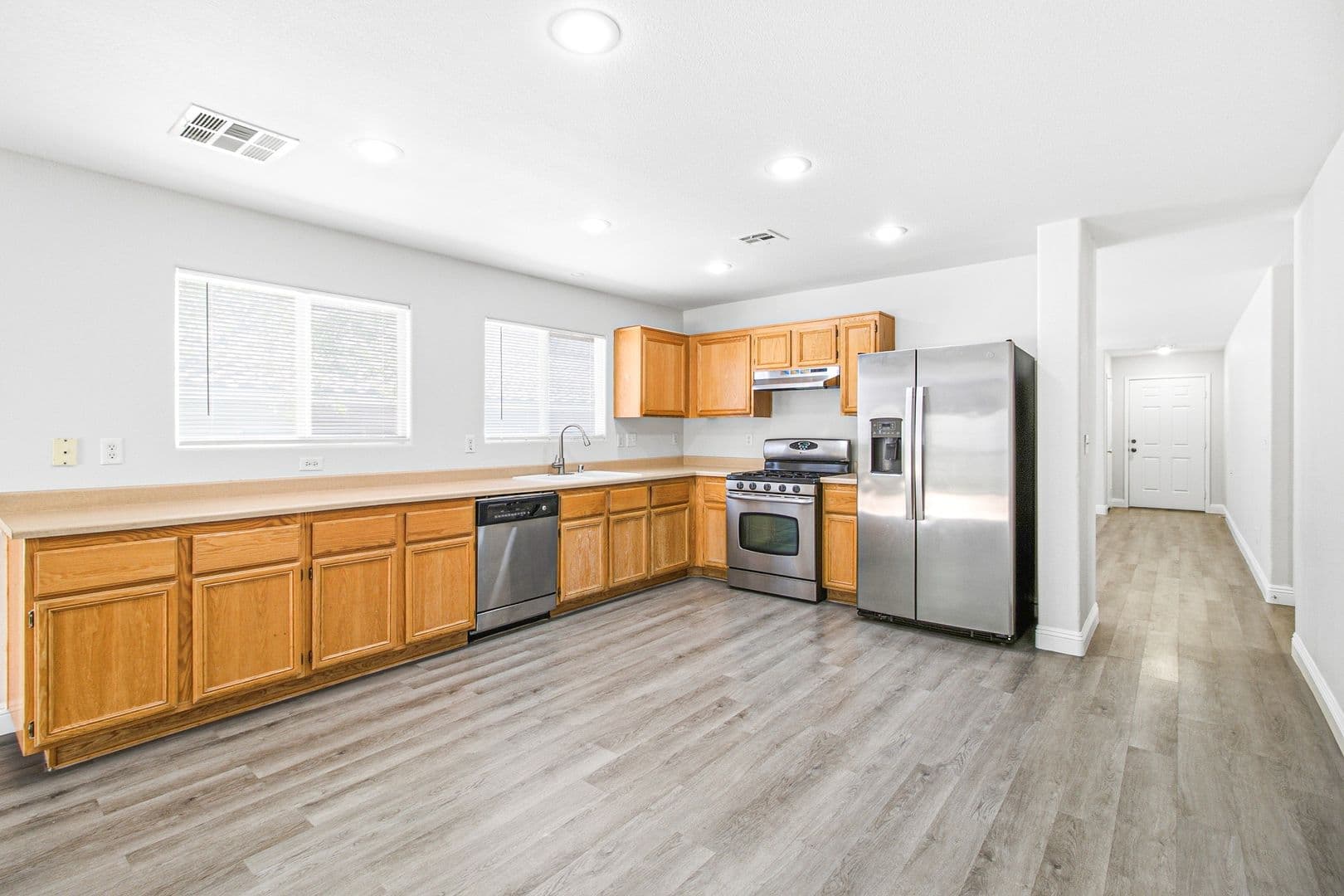 Henderson House: 183 White Butte