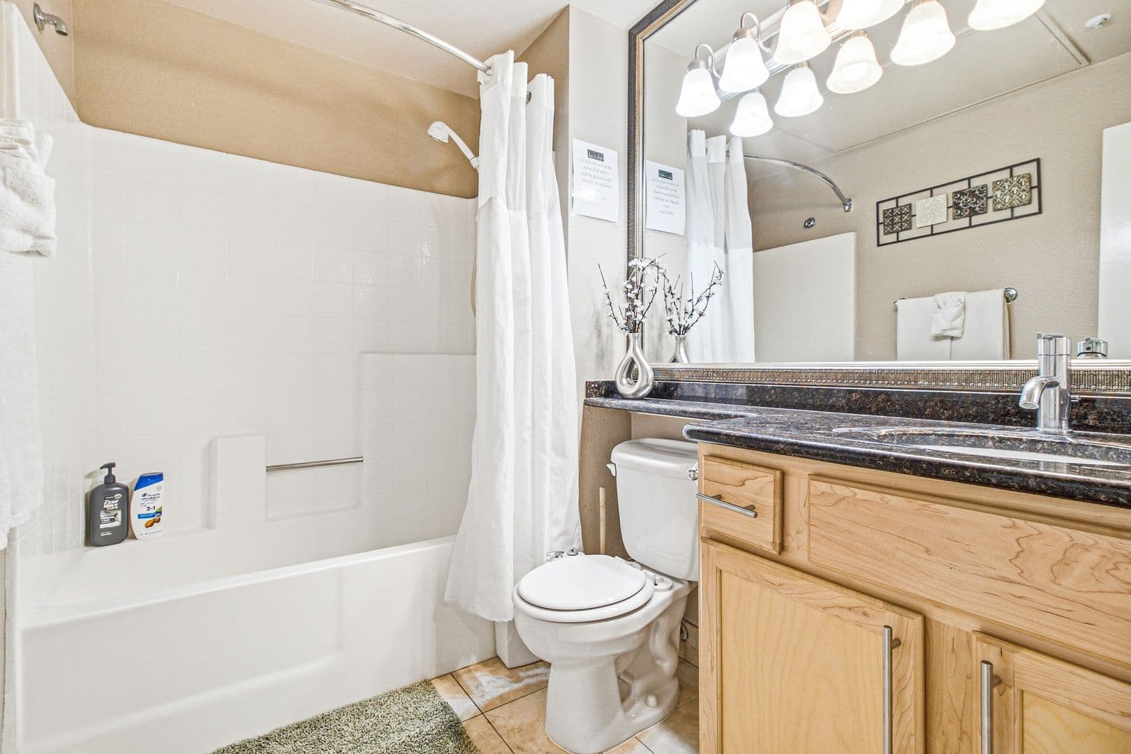 Las Vegas House: 210 E Flamingo Rd #330