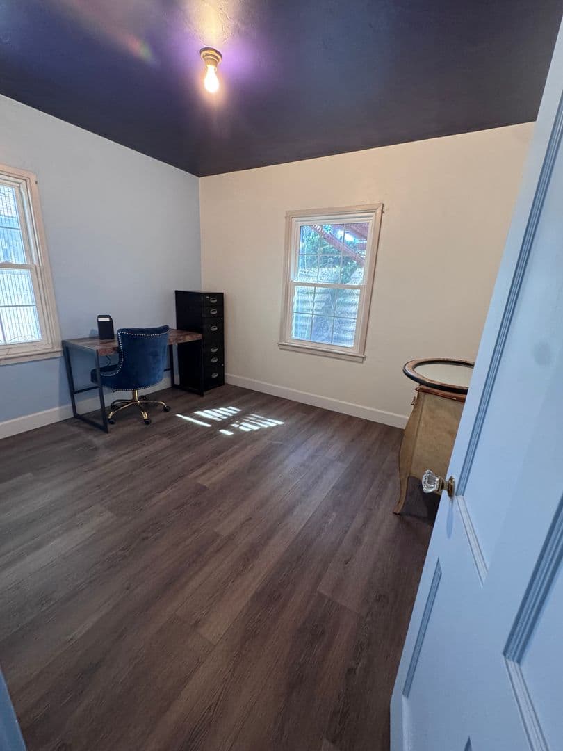 Boulder City House: 648 Utah
